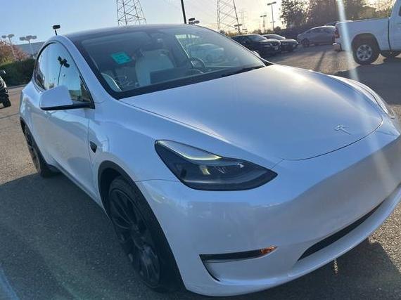 TESLA MODEL Y 2022 7SAYGDEF0NF560101 image